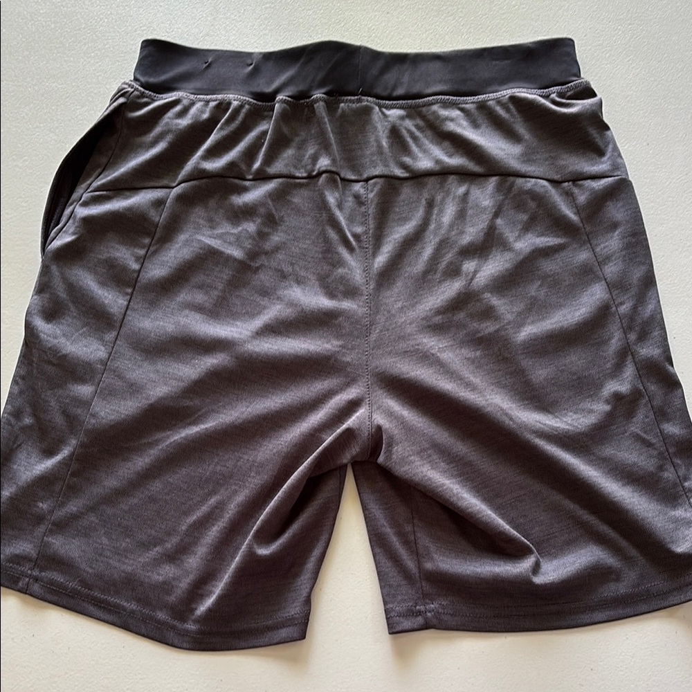 NWOT Gray/Black Men's Athletic Shorts - Picture 3 of 3